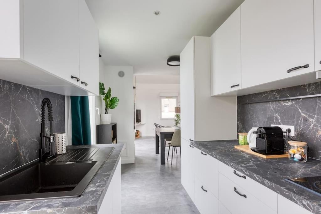 Premium Flat 6 People With Billard And Terrace Stade De France Saint-Denis  Bagian luar foto