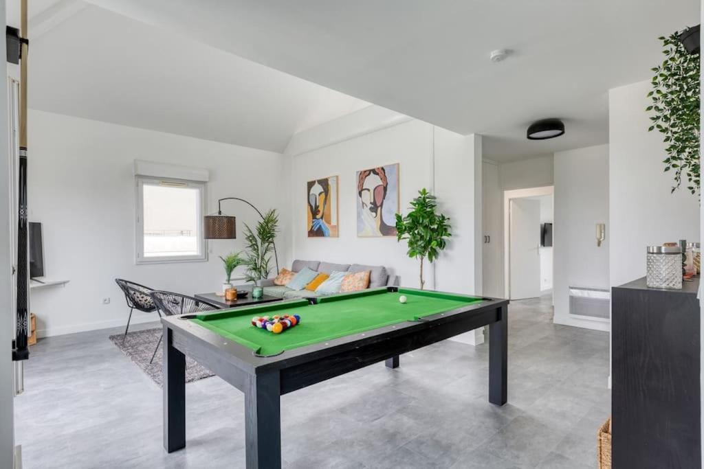 Premium Flat 6 People With Billard And Terrace Stade De France Saint-Denis  Bagian luar foto