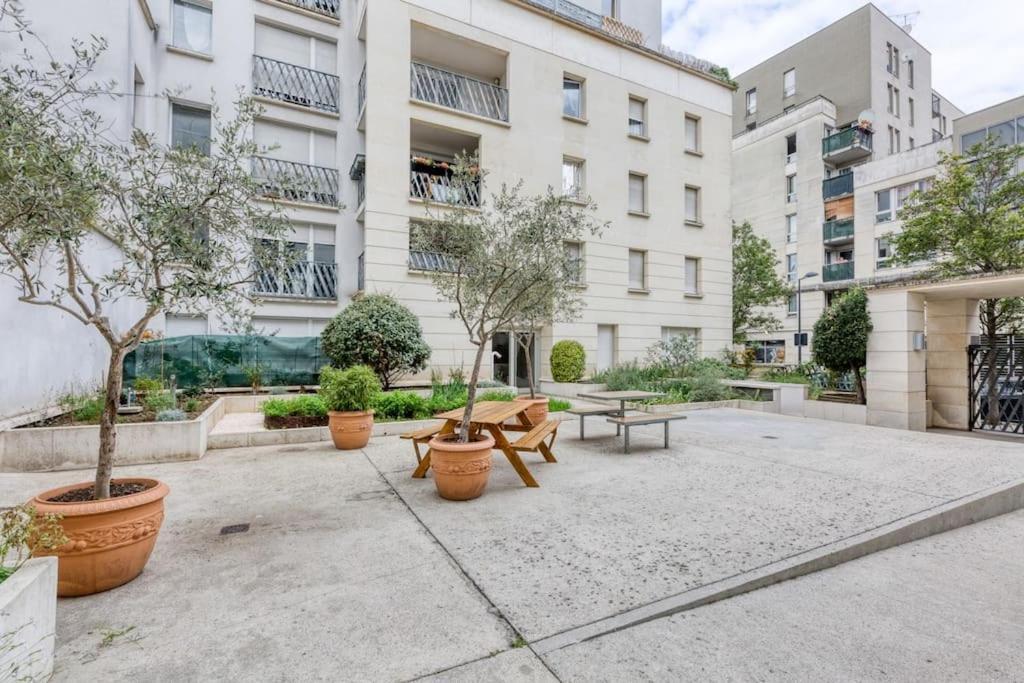 Premium Flat 6 People With Billard And Terrace Stade De France Saint-Denis  Bagian luar foto
